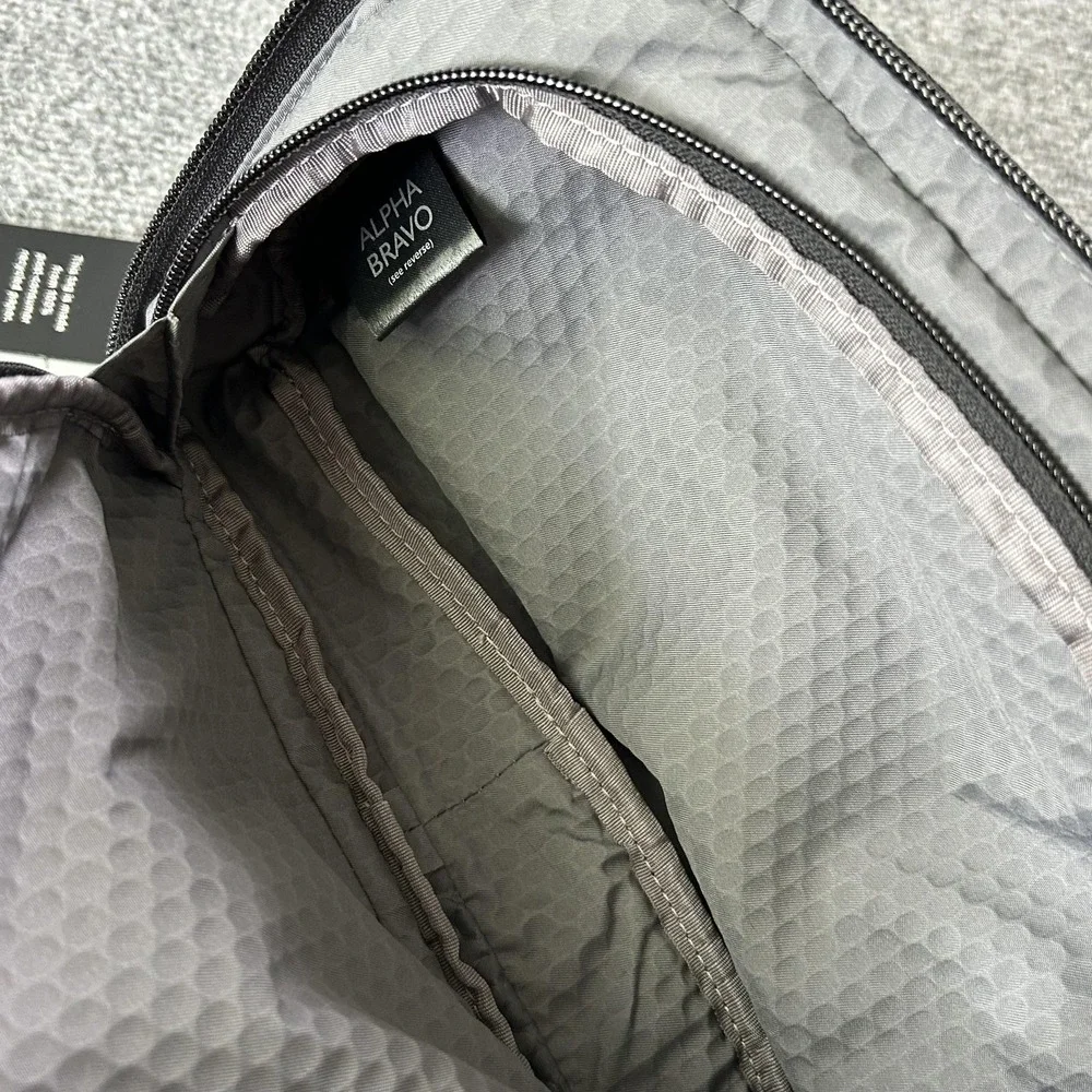 Tumi Travel Kit Alpha Bravo Response Black Ballistic Nylon Hanging Toiletry Bag